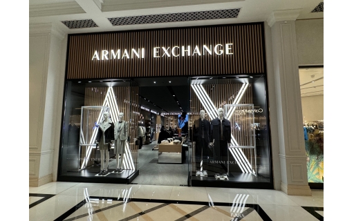 Armani Exchange & Emporio Armani,Londoner